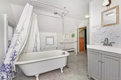 46 Cedar Street, Amityville, NY 11701 - Photo 14