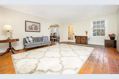 16 Margaret Boulevard, Merrick, NY 11566 - Photo 4