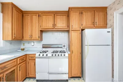 16 Margaret Boulevard, Merrick, NY 11566 - Photo 10