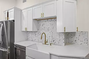 7 Pomper Dr, East Northport, NY 11731 - Photo 2