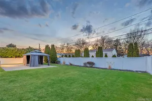 7 Pomper Dr, East Northport, NY 11731 - Photo 30