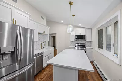 7 Pomper Drive, East Northport, NY 11731 - Photo 6