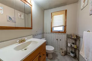 347 Atlantic Ave, Bay Shore, NY 11706 - Photo 6