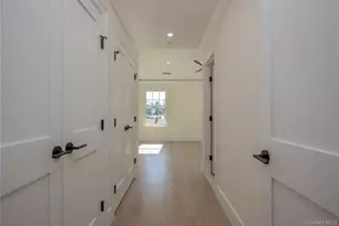 7 Victoria Ln, Yonkers, NY 10701 - Photo 12