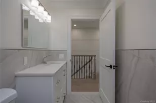 7 Victoria Ln, Yonkers, NY 10701 - Photo 16