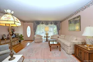 348 Town Line Rd, Commack, NY 11725 - Photo 8