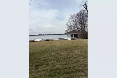 150 W Shore Road, Great Neck, NY 11024 - Photo 2