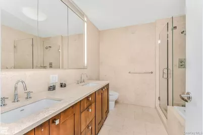 640 W 237th Street #10C, Bronx, NY 10463 - Photo 6