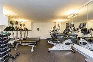 640 W 237th St, Bronx, NY 10463 - Photo 14