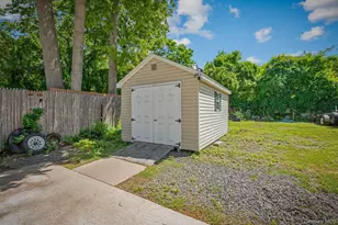 289 Magnolia Dr, Selden, NY 11784 - Photo 18