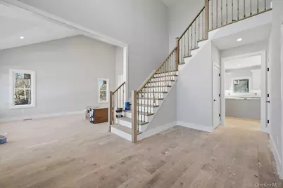 1 Lotto Court, Lake Grove, NY 11755 - Photo 4