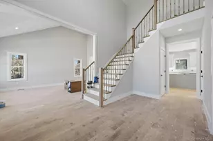 1 Lotto Ct, Lake Grove, NY 11755 - Photo 4