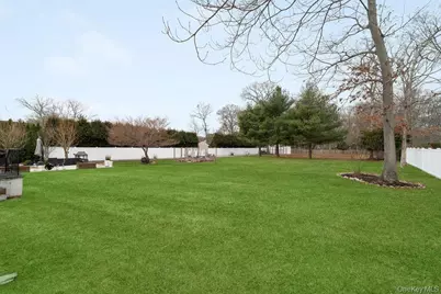 186 Lake Avenue, Saint James, NY 11780 - Photo 12