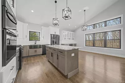 93 York Road S, Bloomingburg, NY 12721 - Photo 14