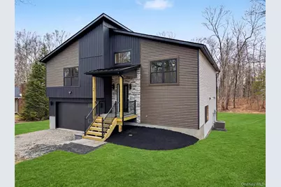 93 York Road S, Bloomingburg, NY 12721 - Photo 4