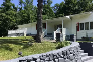 10 Fenwood Dr, Pawling, NY 12564 - Photo 2