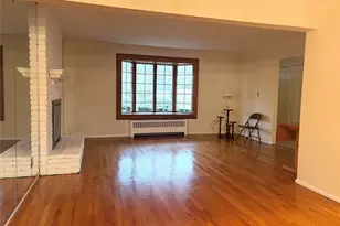 30 Tremont St, Garden City, NY 11530 - Photo 6