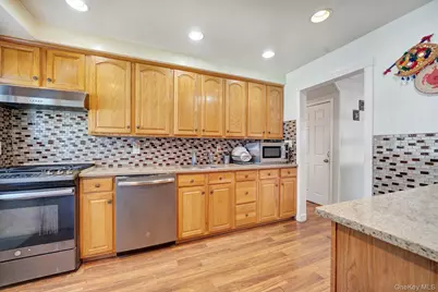 54 Cypress Avenue, Bethpage, NY 11714 - Photo 10