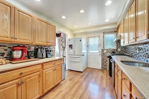 54 Cypress Ave, Bethpage, NY 11714 - Photo 10