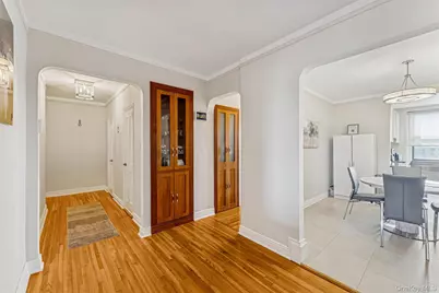 8451 Beverly Road #6R, Kew Gardens, NY 11415 - Photo 12