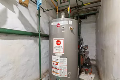 4304 34th Avenue, Astoria, NY 11101 - Photo 20