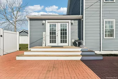 72 Waverly Avenue, Patchogue, NY 11772 - Photo 26