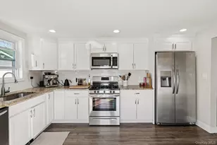 72 Waverly Ave, Patchogue, NY 11772 - Photo 12