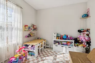 72 Waverly Ave, Patchogue, NY 11772 - Photo 18