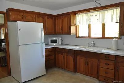 32 Fuller Lane, Hyde Park, NY 12538 - Photo 8