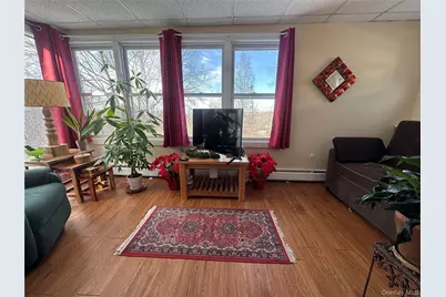 496 Mountainview Avenue #B, Valley Cottage, NY 10989 - Photo 14