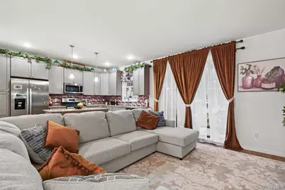 28 Magnolia Park, Middletown, NY 10940 - Photo 6