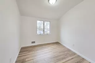 21 Possum Ln, East Setauket, NY 11733 - Photo 20