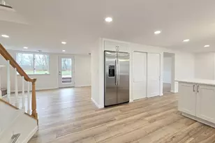 21 Possum Ln, East Setauket, NY 11733 - Photo 4