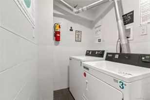 185 South Midddle Neck Rd, Great Neck, NY 11021 - Photo 14