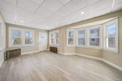 44 Elizabeth Avenue, Smithtown, NY 11787 - Photo 4