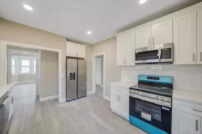 44 Elizabeth Avenue, Smithtown, NY 11787 - Photo 6