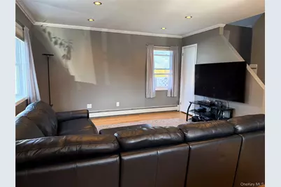 6 Thorney Avenue, Huntington Station, NY 11746 - Photo 12