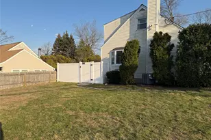 6 Thorney Ave, Huntington Station, NY 11746 - Photo 4