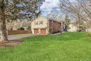 7 E Mayer Dr, Suffern, NY 10901 - Photo 2