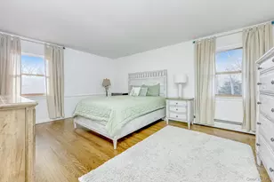 7 E Mayer Dr, Suffern, NY 10901 - Photo 18