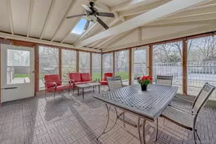 7 E Mayer Dr, Suffern, NY 10901 - Photo 26