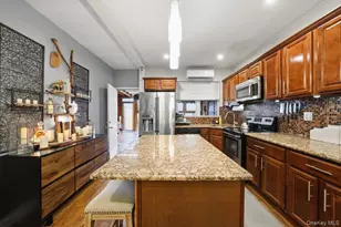 4641 Carpenter Ave, Bronx, NY 10470 - Photo 14