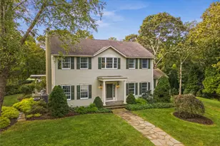 51 Davis Dr, Montauk, NY 11954 - Photo 2
