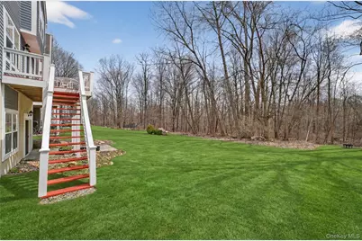 113 Hitching Post Lane, Yorktown Heights, NY 10598 - Photo 32