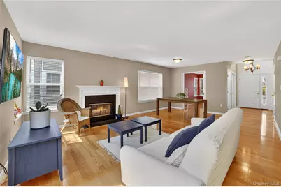 113 Hitching Post Lane, Yorktown Heights, NY 10598 - Photo 8