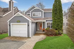 113 Hitching Post Ln, Yorktown Heights, NY 10598 - Photo 2