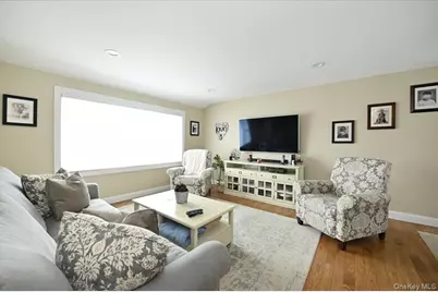 62 S Bay Avenue, Massapequa, NY 11758 - Photo 6