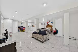 164-43 96th St, Howard Beach, NY 11414 - Photo 26