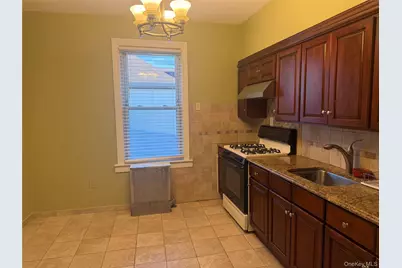 9512 108th Avenue, Ozone Park, NY 11417 - Photo 8