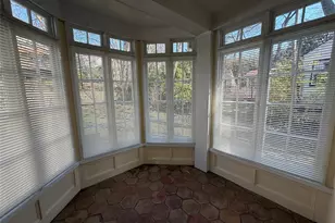 15 Maple Grove St, Great Neck, NY 11023 - Photo 8